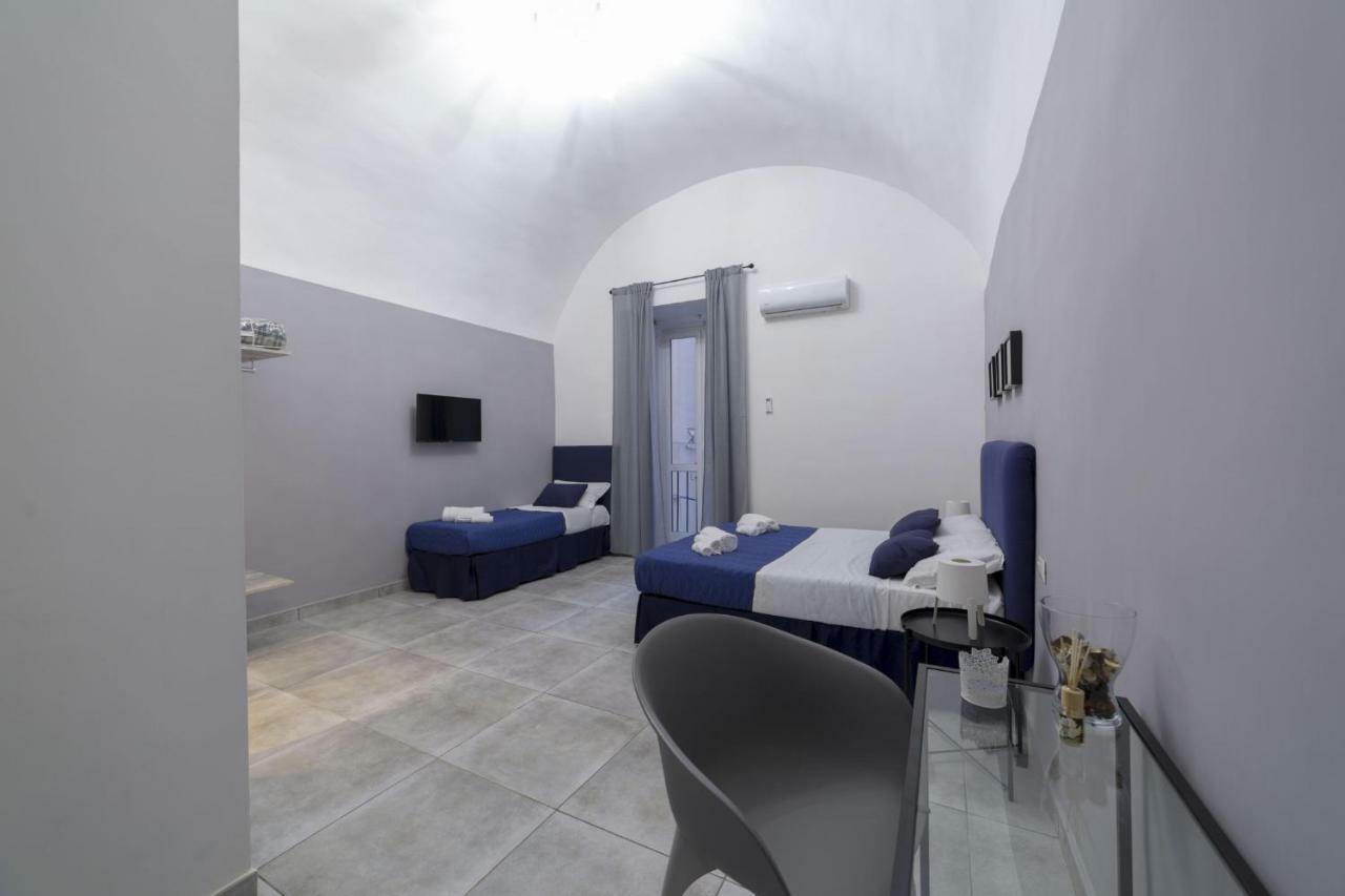 Bell'Ebbuono Suite Napoli Bagian luar foto